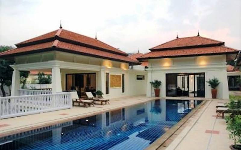 Unique Investment Opportunity – Fully Operational Estate of 5 Luxury Villas in Phuket North