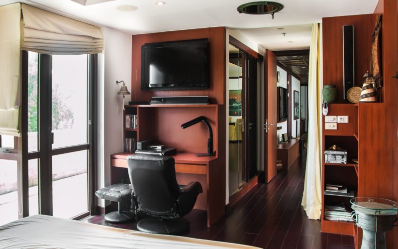 Royal Phuket Marina – Upscale 3-Bedroom Waterfront Apartment