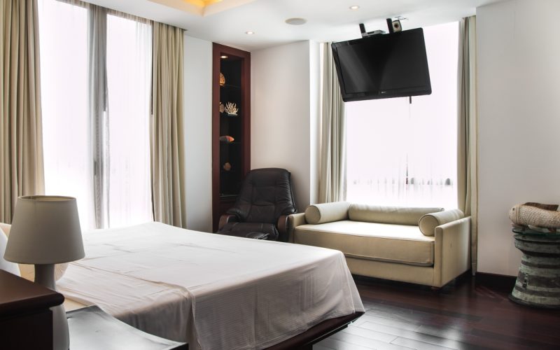 Royal Phuket Marina – Upscale 3-Bedroom Waterfront Apartment