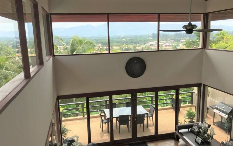 The Pavilions – 4-Bedroom Resort Villa Overlooking Laguna