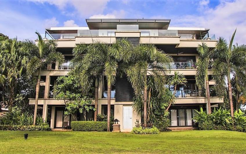 Chom Tawan – Beachside 3-Bedroom Apartment in Layan