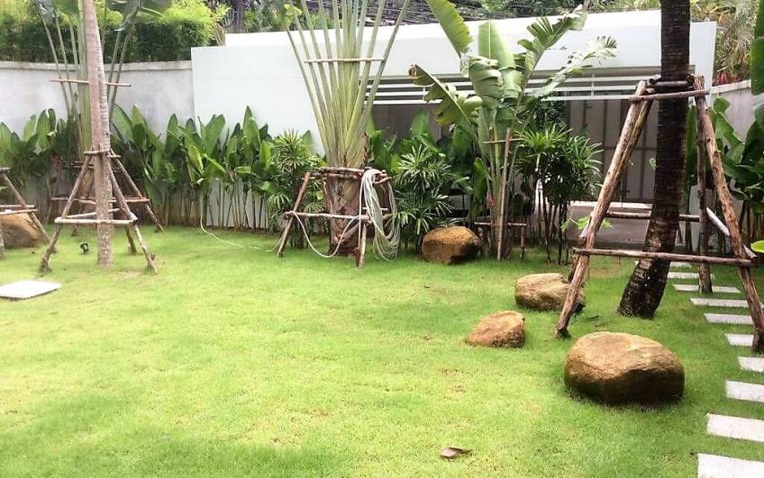 Excellent 3-Bedroom Pool Villa in Layan