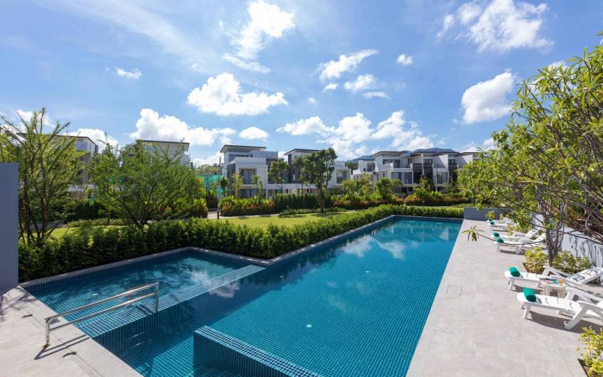 Laguna Park – 3-Bedroom Corner Town House
