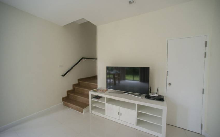 Laguna Park – 3-Bedroom Corner Town House