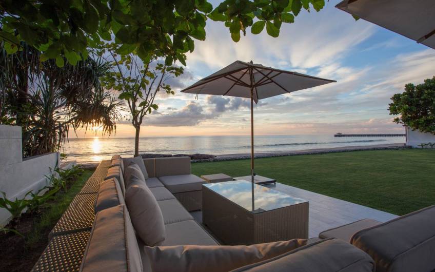 Summer Estate – A 4-Bedroom Beachfront Villa in Natai
