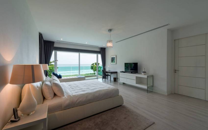 Summer Estate – A 4-Bedroom Beachfront Villa in Natai