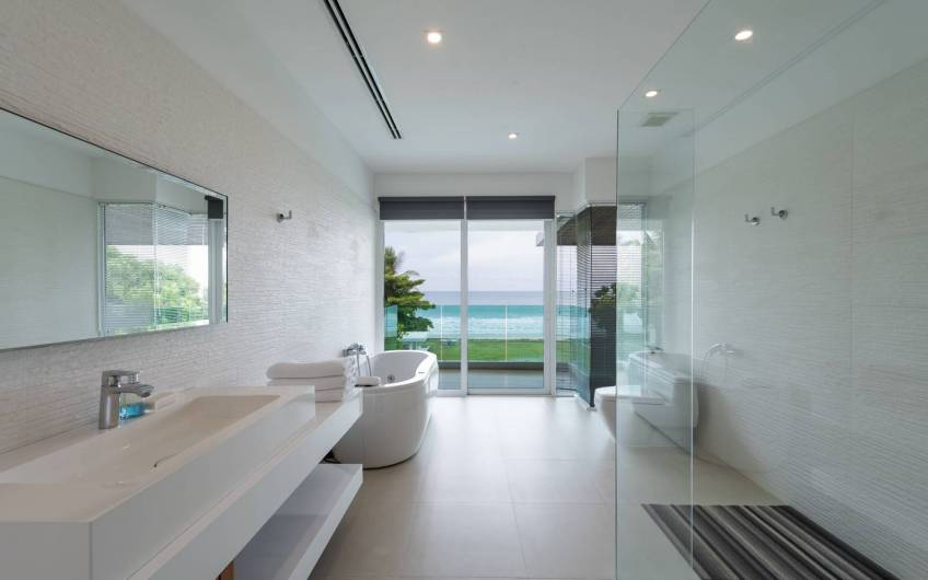 Summer Estate – A 4-Bedroom Beachfront Villa in Natai