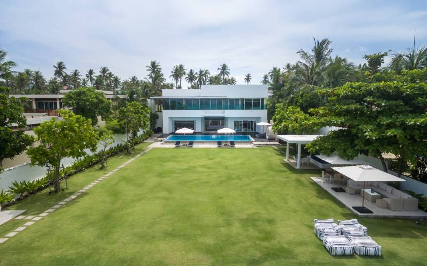 Summer Estate – A 4-Bedroom Beachfront Villa in Natai