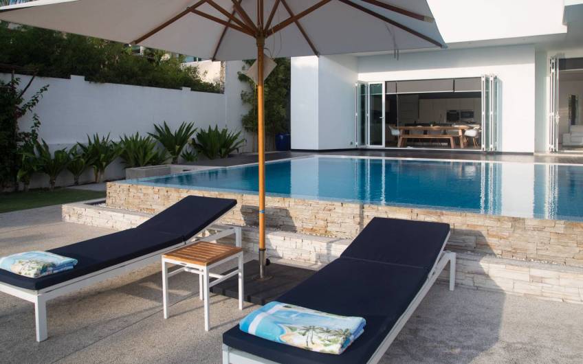 Summer Estate – A 4-Bedroom Beachfront Villa in Natai