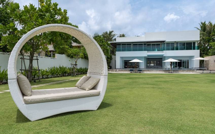 Summer Estate – A 4-Bedroom Beachfront Villa in Natai