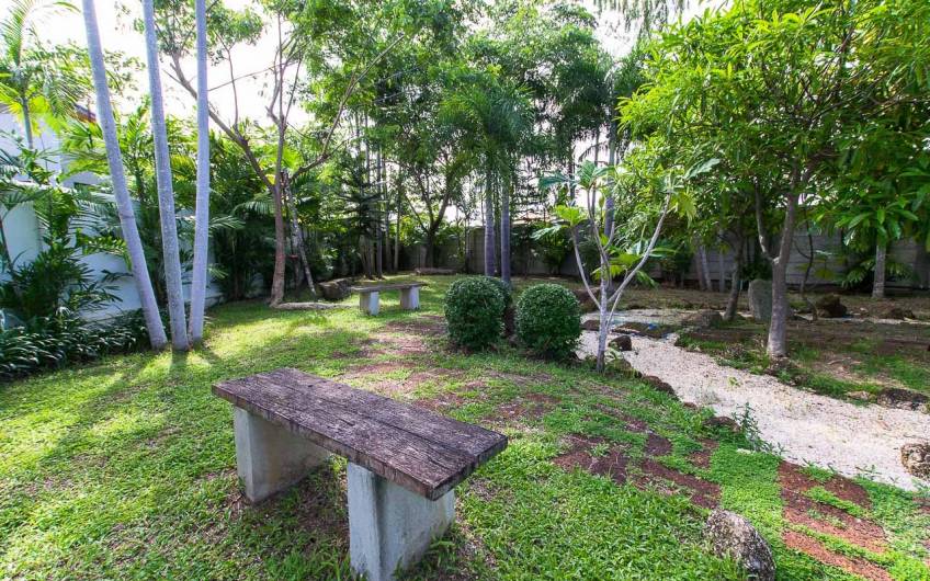 Modern Zen Villa by Baan Bua – Modern 3-Bedroom Pool Villa in Nai Harn
