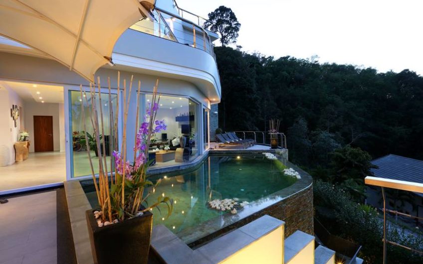 Outstanding 6-Bedroom Phuket Sea View Villa overlooking Bang Tao