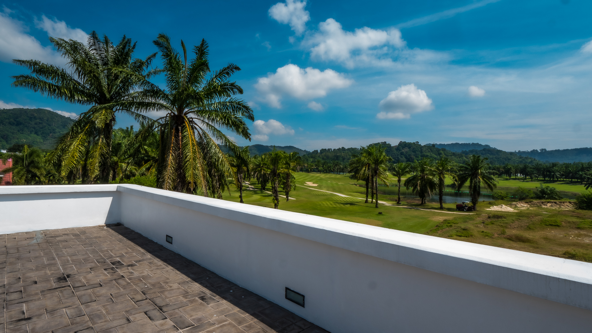Phuket Life....Take a Swing at Life - Kathu Golf Course Pool Villa